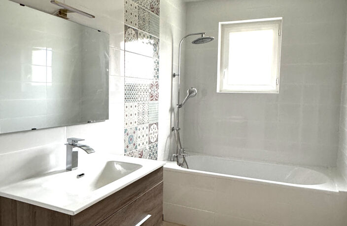 Appartement T3 à Saint Rambert d'Albon — photo 3