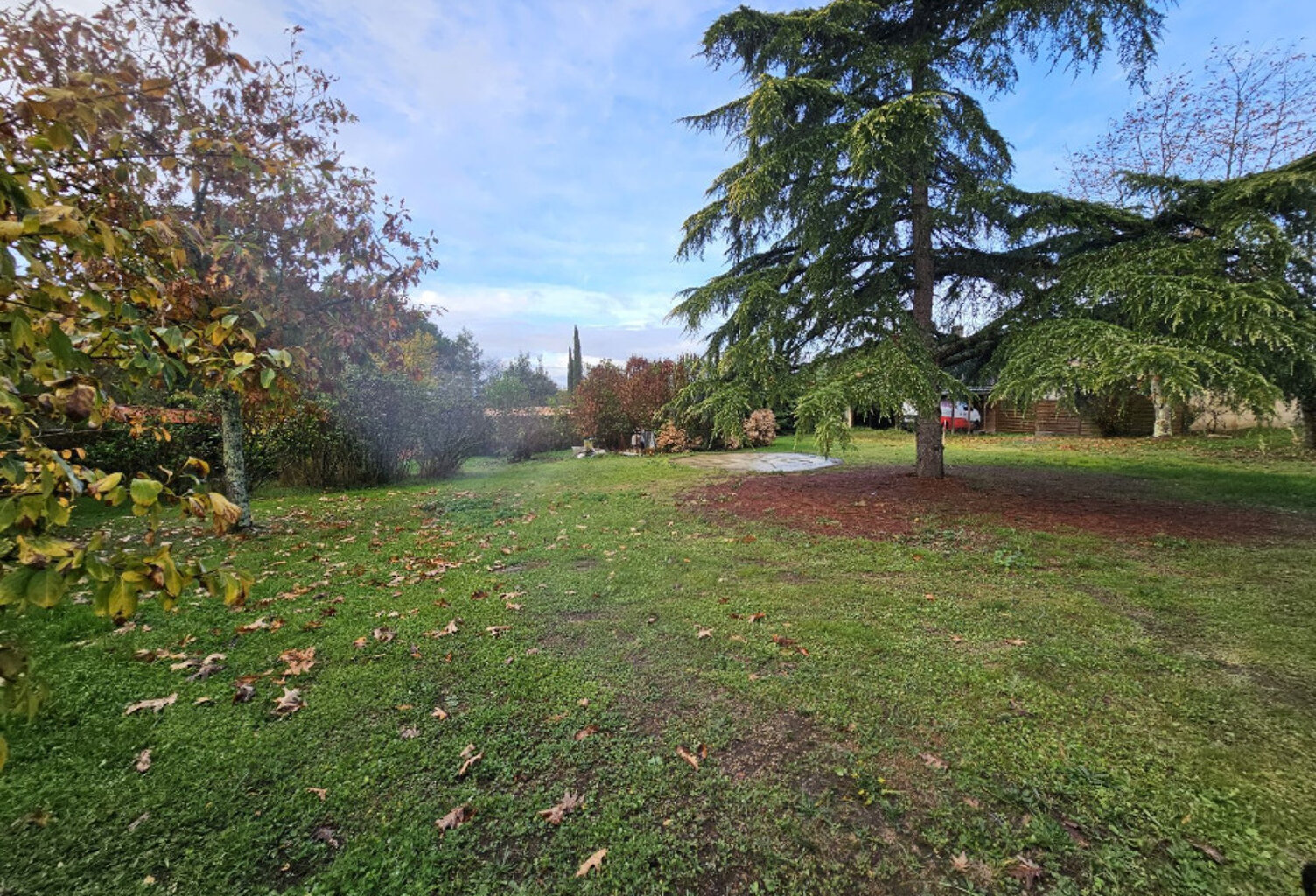 Terrain à bâtir à Daignac (33420) — photo 1