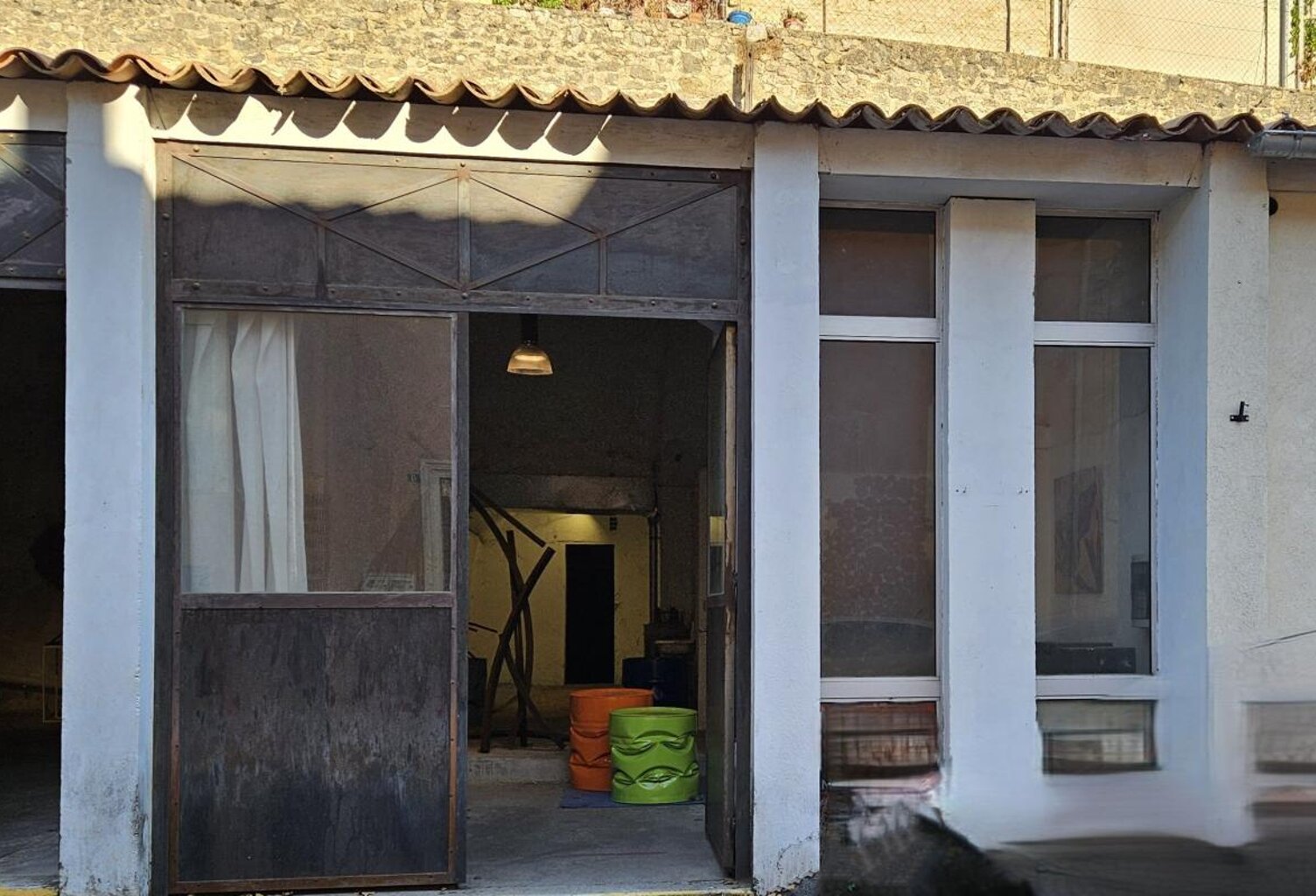 Forcalquier local 67 m2 — photo 1