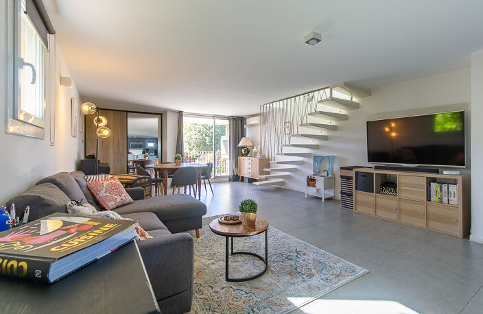 Dernier étage T3 100m2 avec terrasse parking privatif et cav — photo 2