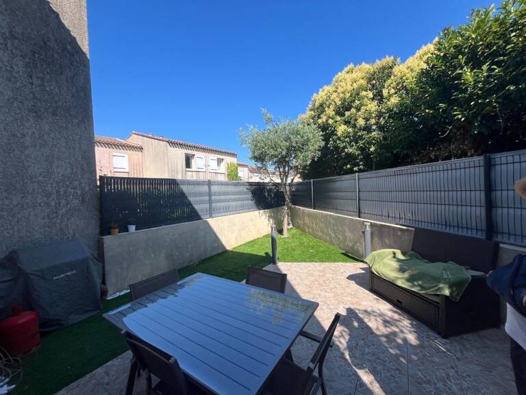 LUYNES – MAISON AVEC JARDIN ET GARAGE, À DEUX PAS DU VILLAGE — photo 1