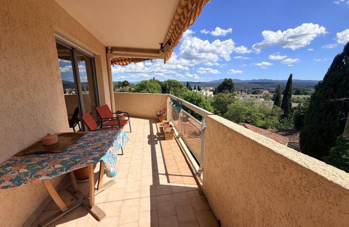 AIX-NORD – TYPE 4 DE 101 M² AVEC TERRASSE ET ASCENSEUR — photo 2