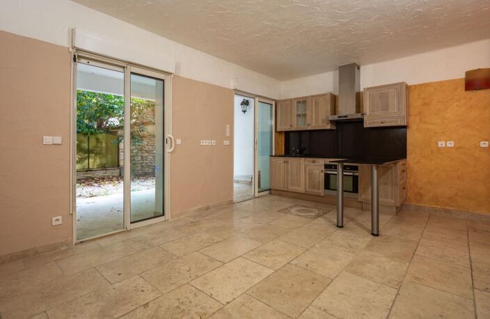 MANOSQUE – CHARMANT T2 AVEC TERRASSE ET JARDINET — photo 2