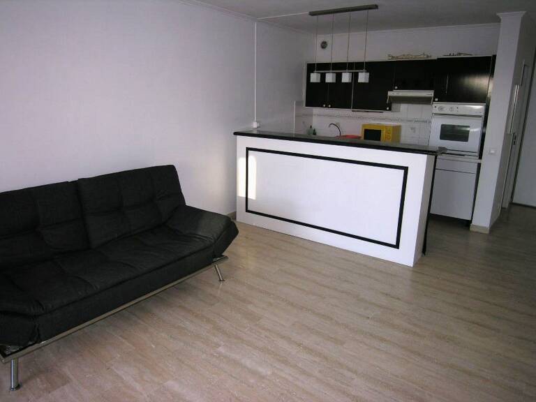 Studio Meublé -RDJ Mougins 1 pièces 32.20 m2 - Cave et parking — photo 1