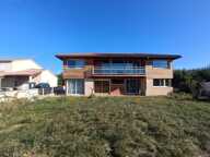 Rare à la vente — Spacieuse maison familiale de 220 m² sur terrain plat de 1 149 m² — photo 2