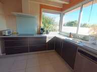 Rare à la vente — Spacieuse maison familiale de 220 m² sur terrain plat de 1 149 m² — photo 4