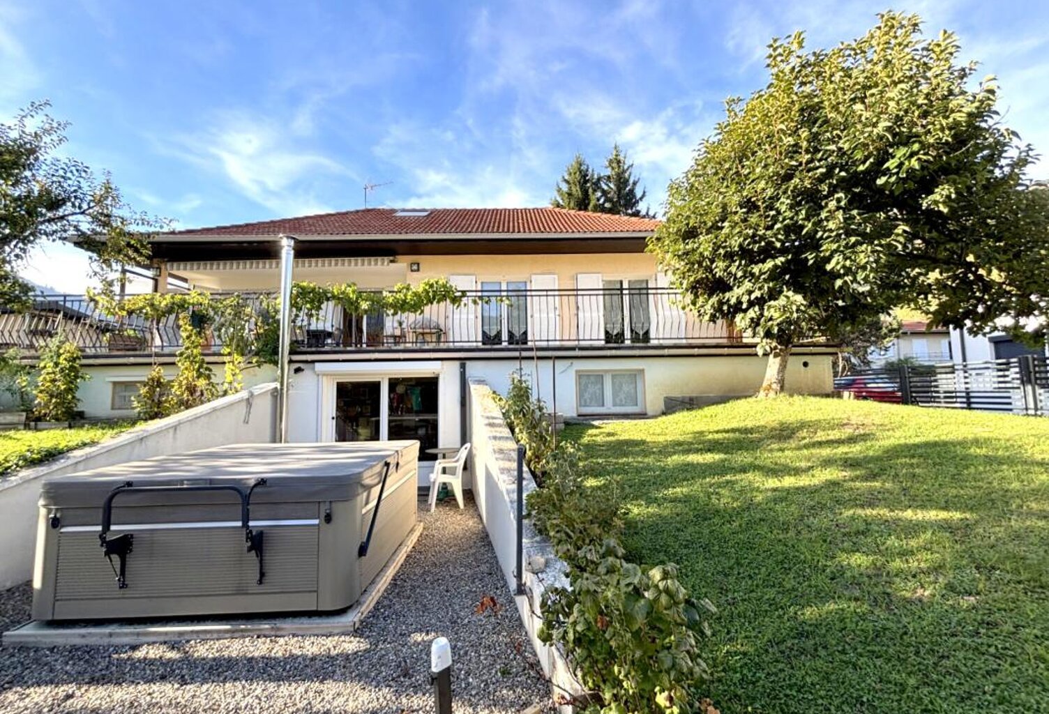 Thyez- Maison de 88m2 habitables 148m2 utiles — photo 1