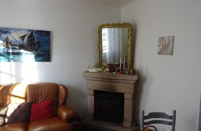 A BUGEAT EN HAUTE CORREZE GRANDE MAISON PIERRE DE 120 M² 5 CHAMBRES — photo 5