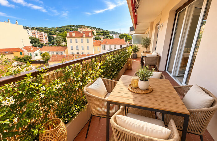 CANNES PROCHE BANANE RARE  ! T2 51 M2  SOL REFAIT ÉLEVÉ OUES — photo 2