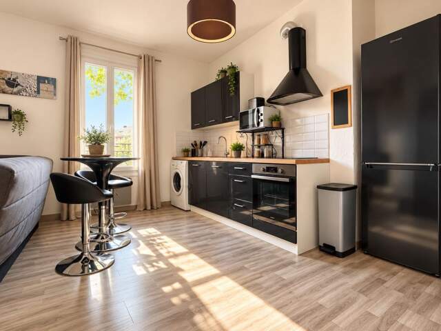 À VENDRE – T1 BIS DE 31 m² AU DERNIER ÉTAGE — photo du bien