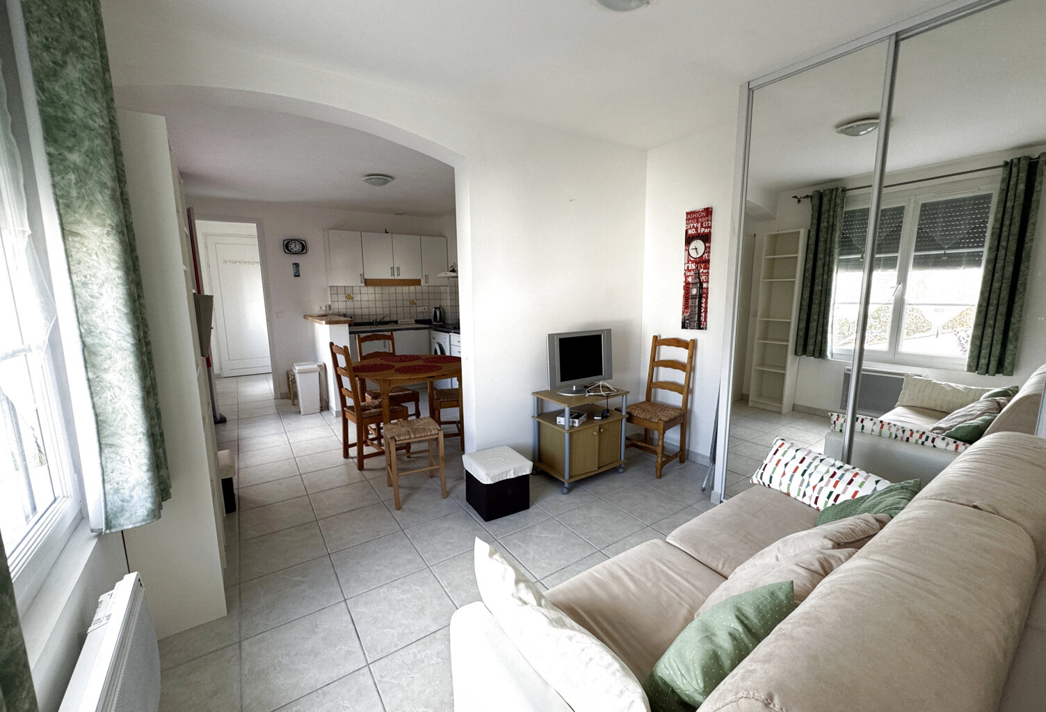 Meschers appartement  3 pièces. — photo 1