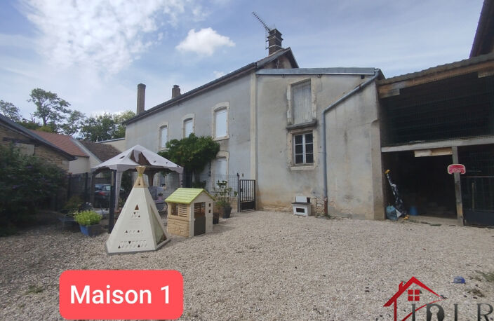 ENSEMBLE IMMOBILIER COMPOSE DE 3 MAISONS — photo 4
