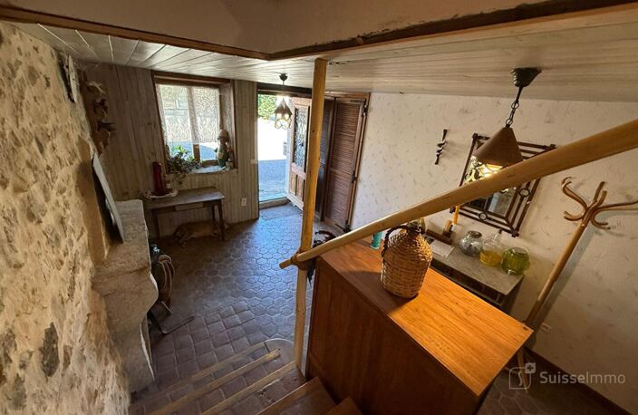 Maison de village Oyonnax 3 pièce(s) 98 m2 et dépendances — photo 2