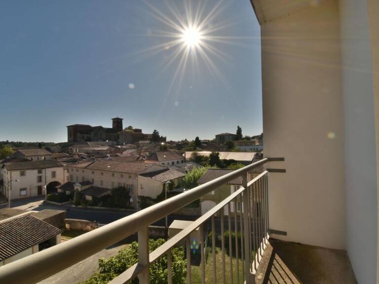 Appartement T3 avec balcon et cave — photo 1