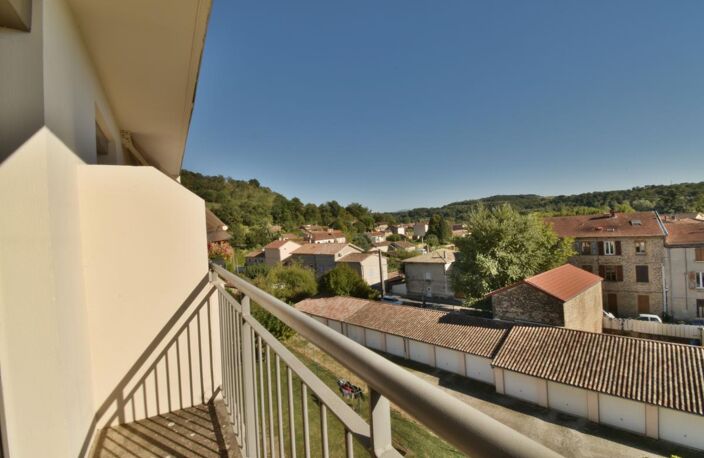 Appartement T3 avec balcon et cave — photo 5