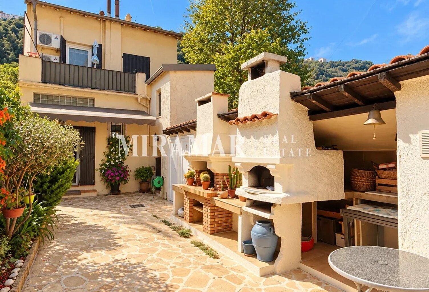 NICE – MADELEINE SUPÉRIEURE – MAISON 4 PIÈCES DE 101 M² AVEC 60 — photo 1