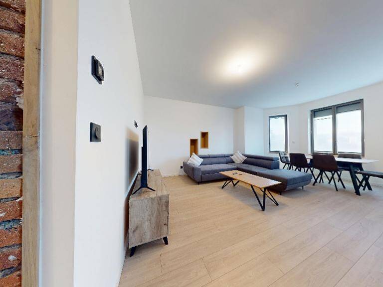 Saint-Priest-en-Jarez – T4 rénové 85 m², 3 chambres, balcon avec vue — photo 1
