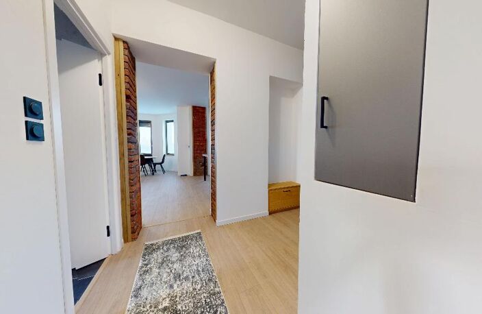 Saint-Priest-en-Jarez – T4 rénové 85 m², 3 chambres, balcon avec vue — photo 4