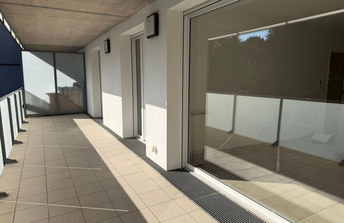 Appartement À Vendre — photo 2