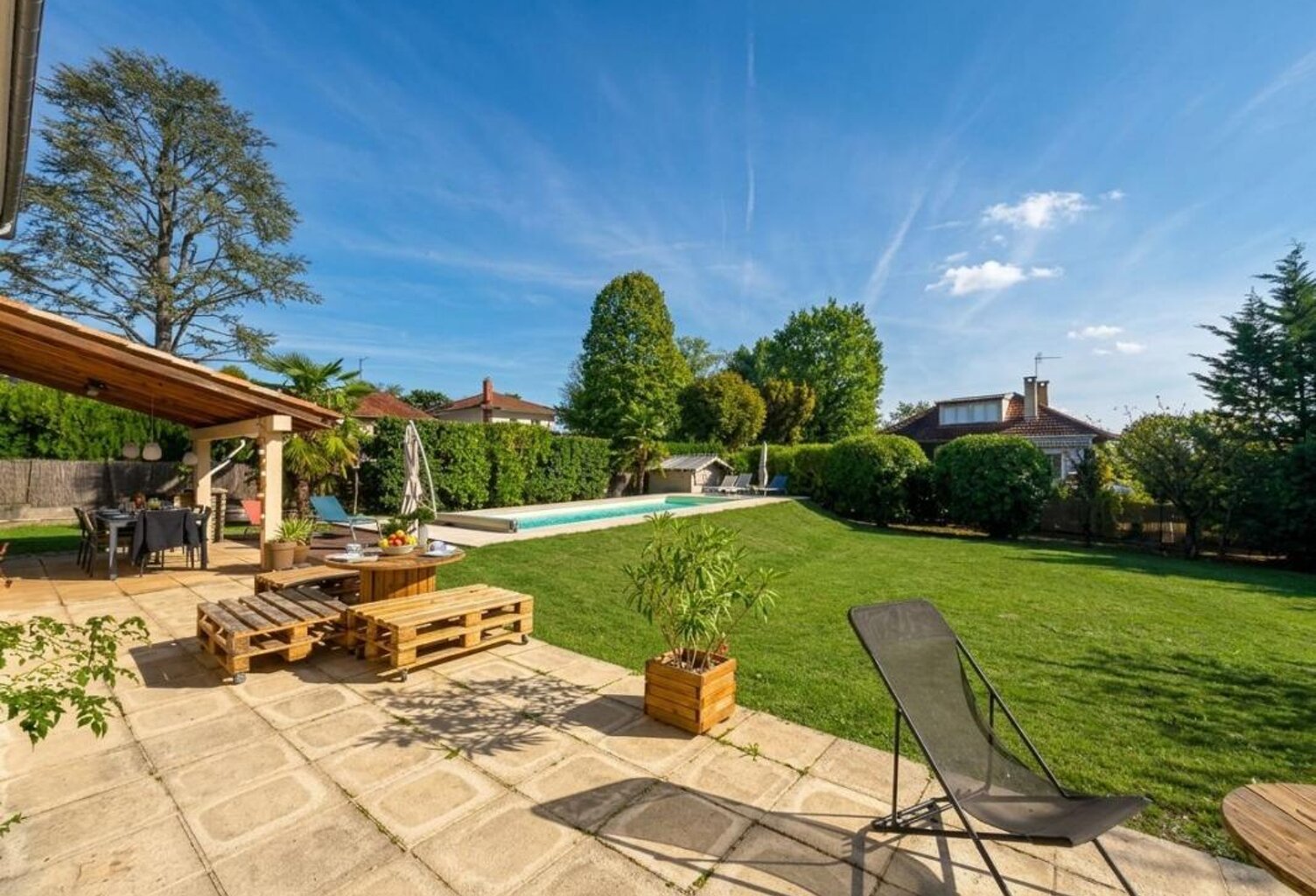 Maison 5 chambres, piscine et grand jardin – Champagne-au-Mont-d’Or — photo 1