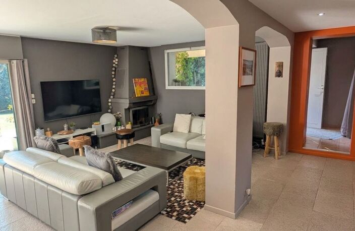 Maison 5 chambres, piscine et grand jardin – Champagne-au-Mont-d’Or — photo 3