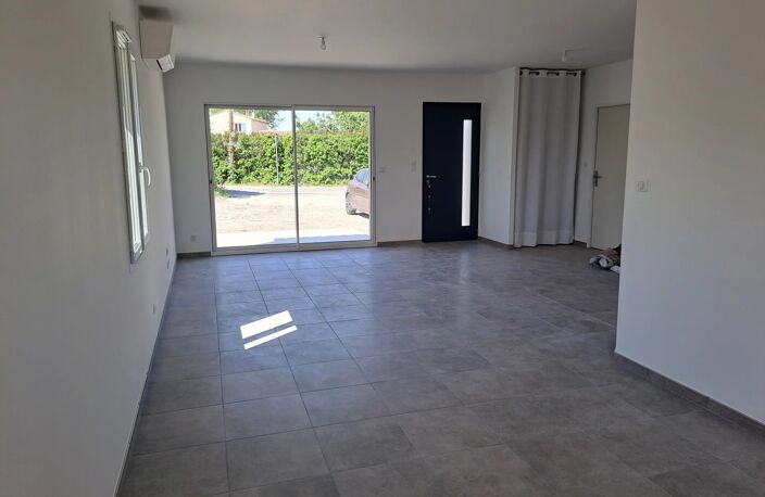 Maison/Villa 3 pièces — photo 2