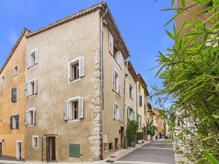 Maison de village à vendre à Valbonne — photo 1