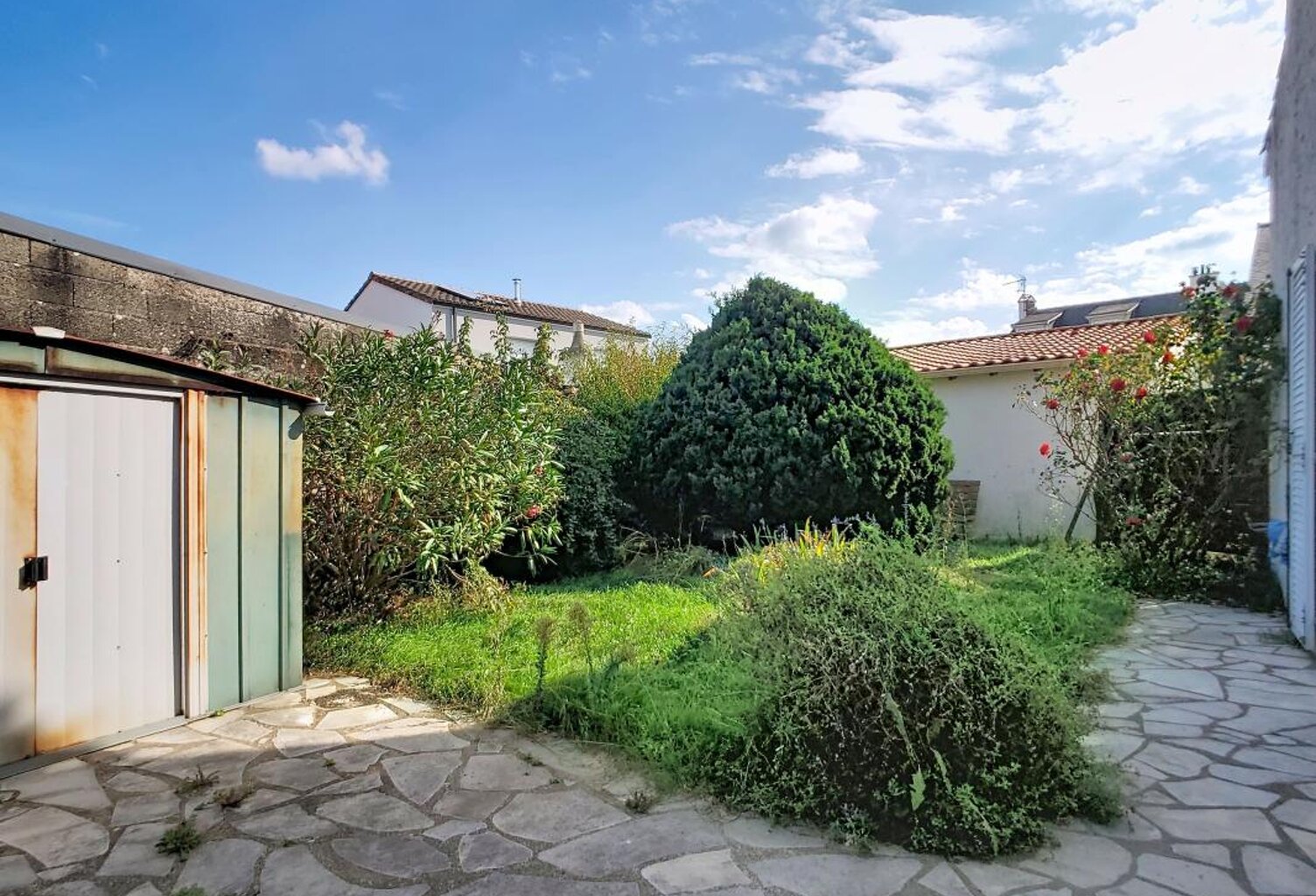 Maison familiale avec dépendance et fort potentiel — photo 1