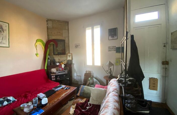 NANSOUTY – ÉCHOPPE BORDELAISE AVEC JARDIN SUD – CHARME & VIE DE QUARTIER — photo 3