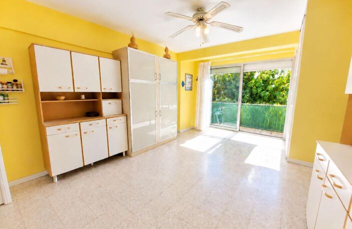 A VENDRE – PALAVAS-LES-FLOTS 🌊 Studio meublé de 27 m² avec extérieur arboré de 10 m² – En supplément Double garage de 33 m² à 53 000 € – À deux pas de la mer — photo 5