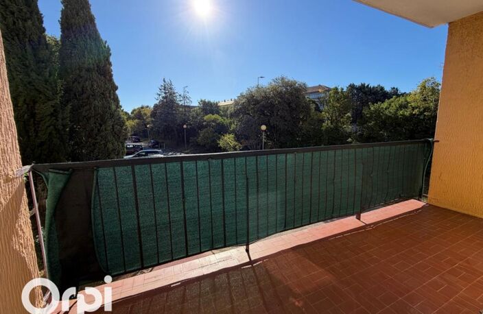 T3 traversant de 68 m² avec 2 terrasses, climatisation, parking et cave de 10 m² — photo 5