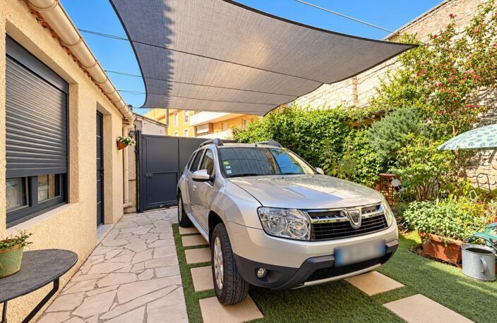 Lunel – Maison de 160 m² – 5 chambres – Cour — photo 2