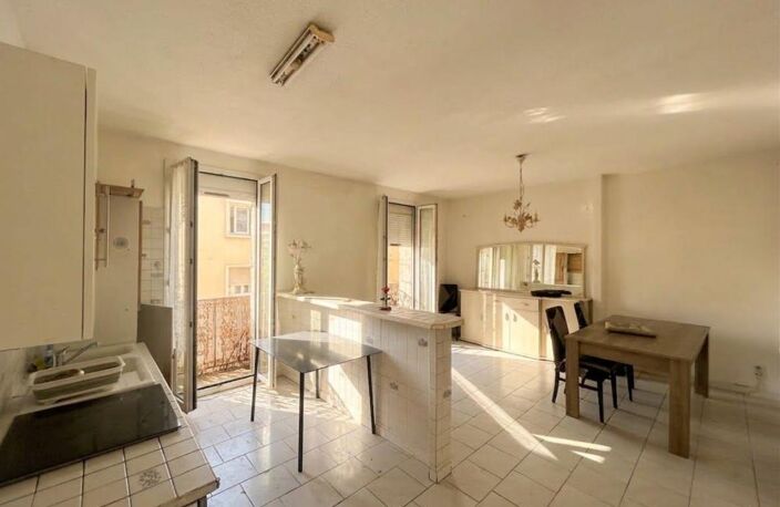 Appartement À Vendre - Gros potentiel - Ascenseur — photo 3