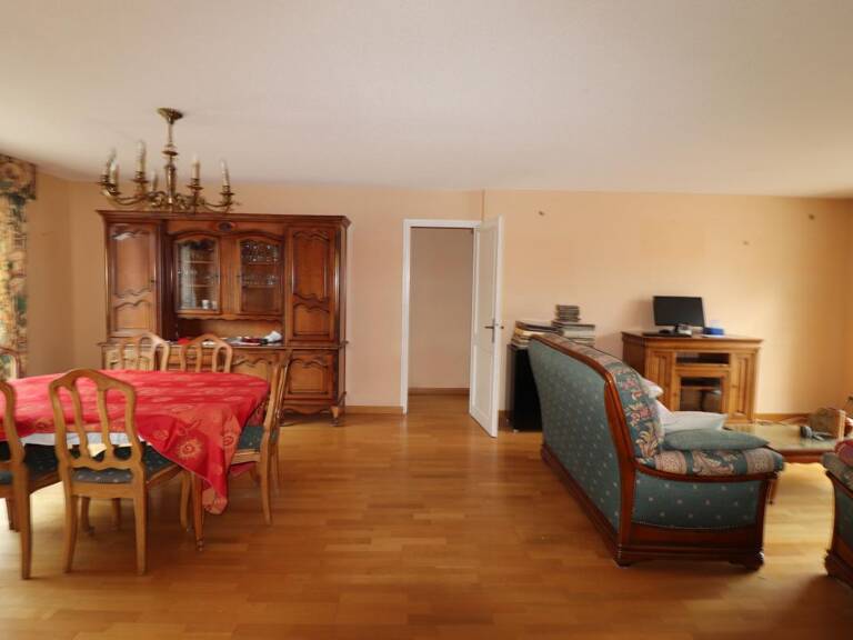 Appartement À Vendre — photo 1