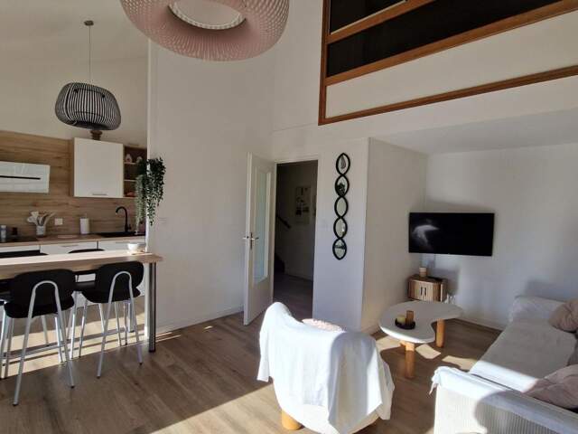 Appartement de type 2 en duplex meublé — photo du bien