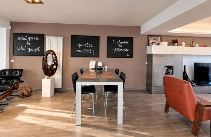 Maison À Vendre Barrière de Paris piscine dépendance garage stationnement — photo 3
