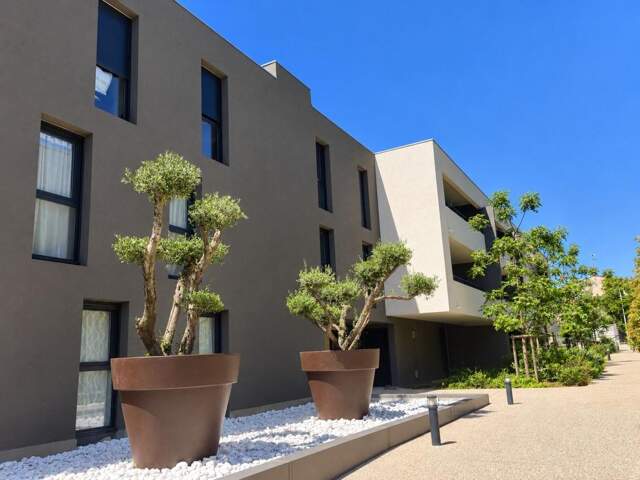 Appartement À Vendre — photo du bien