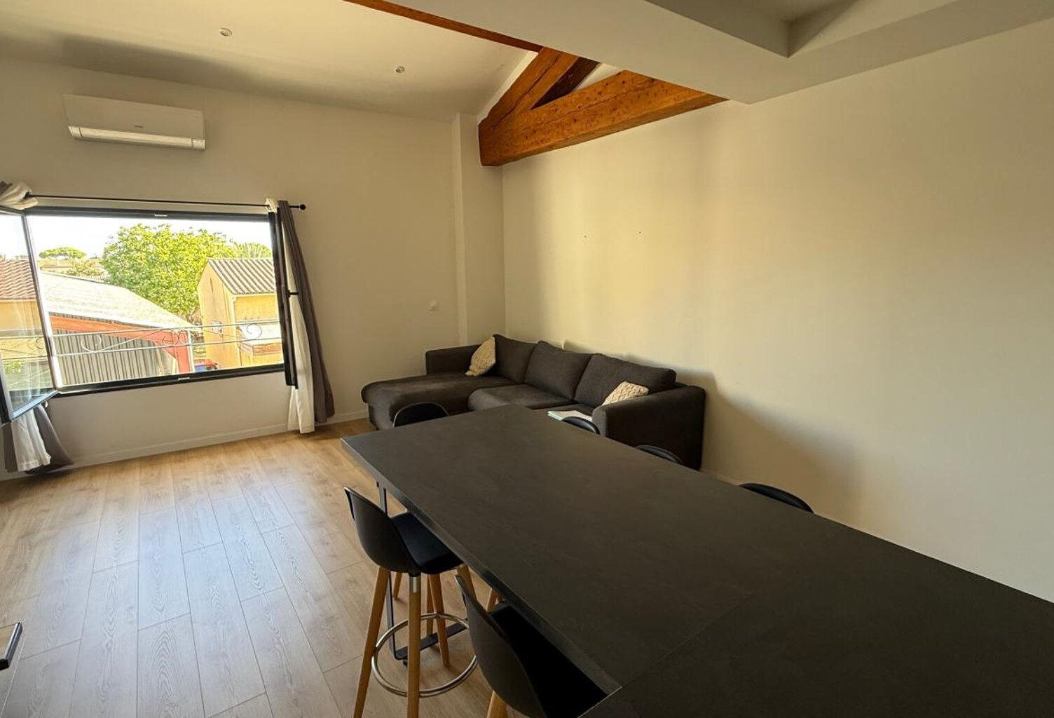 Appartement À Louer — photo 1