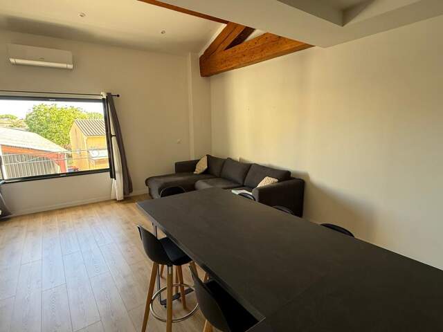 Appartement À Louer — photo du bien