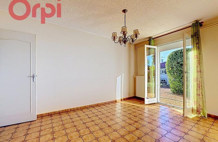 Maison de plain pied, 4 pièces 89m2 aux MARTRES D'ARTIERE — photo 4