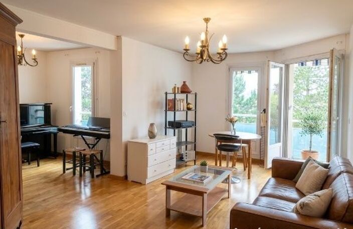 ✨ Appartement T4 lumineux de 95 m² avec balcon sur parc, box & 2 parkings – Proche Orléans Centre ✨ — photo 2