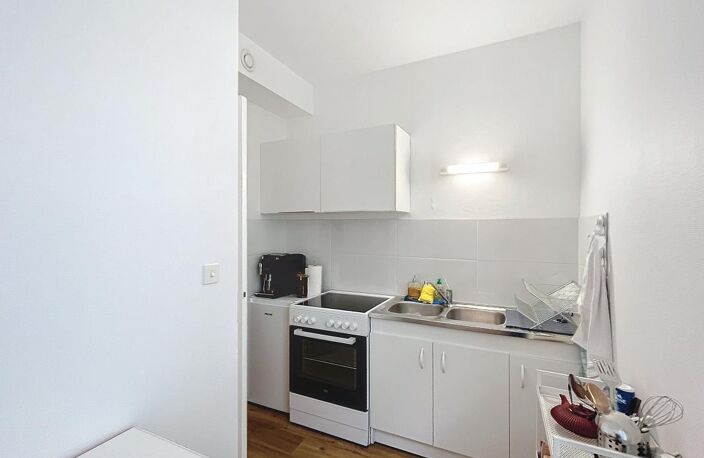 APPARTEMENT DEUX PIECES A VENDRE TOURS COLBERT vendu avec locataire en place — photo 4