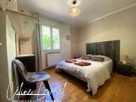 Maison à vendre 5 chambres ROGNES (13) 170 m², piscine, nombreuses dépendances et jardin arboré de 4 500 m² : idéale pour une famille, un artisan ou une activité de soins — photo 3