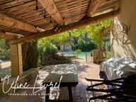 Maison à vendre 5 chambres ROGNES (13) 170 m², piscine, nombreuses dépendances et jardin arboré de 4 500 m² : idéale pour une famille, un artisan ou une activité de soins — photo 4