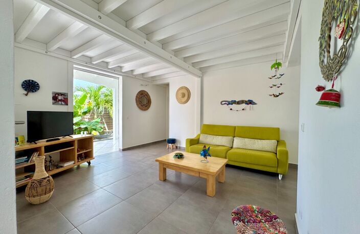 A VENDRE - VILLA FAMILIALE EN PARFAIT ÉTAT – QUARTIER TRÈS RECHERCHÉ DE SAINTE-ANNE - PLAGE A PIED — photo 3