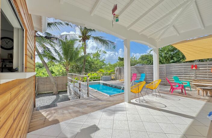A VENDRE - VILLA FAMILIALE EN PARFAIT ÉTAT – QUARTIER TRÈS RECHERCHÉ DE SAINTE-ANNE - PLAGE A PIED — photo 4