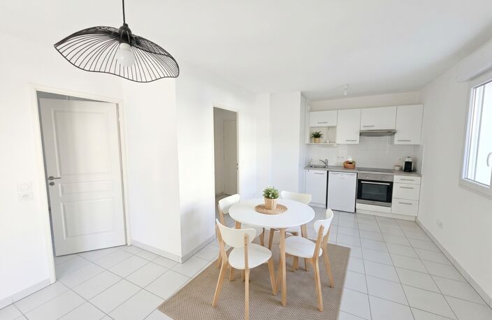 SALON-DE-PROVENCE – T2 AVEC JARDIN, TERRASSE & GARAGE – EXCLUSIVITÉ — photo 4