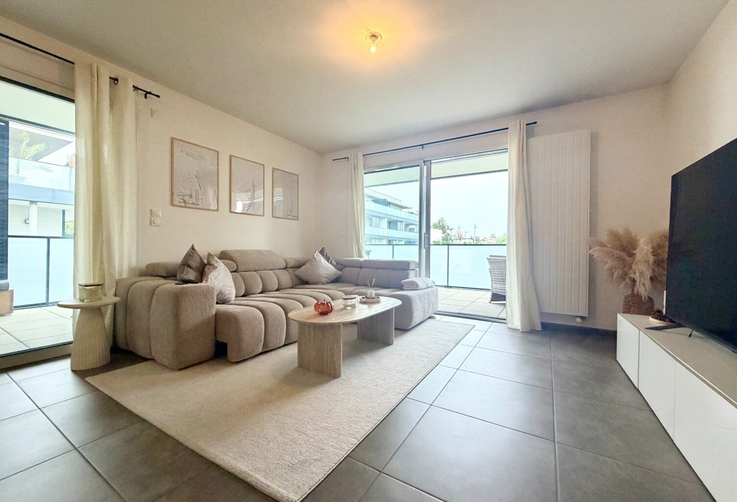 CRANVES-SALES – GRAND T3 DE 77 M² AVEC TERRASSE DE 47 M² EXPO SUD-EST — photo 1