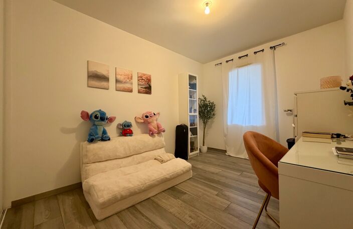 CRANVES-SALES – GRAND T3 DE 77 M² AVEC TERRASSE DE 47 M² EXPO SUD-EST — photo 3