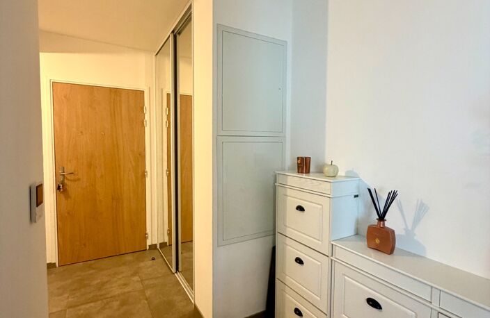 CRANVES-SALES – GRAND T3 DE 77 M² AVEC TERRASSE DE 47 M² EXPO SUD-EST — photo 5